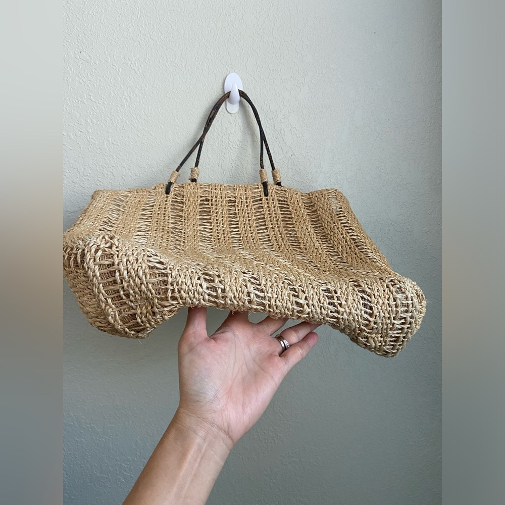 Summer Abaca Straw Medium Tote Bag Leather Handles Made in Philippines - Picture 10 of 10